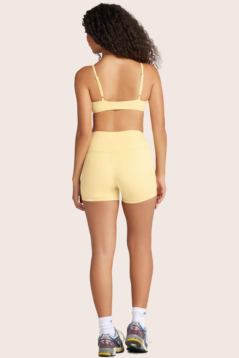 AIRLUXE BREATHE SHORTS - BUTTER - Image 3