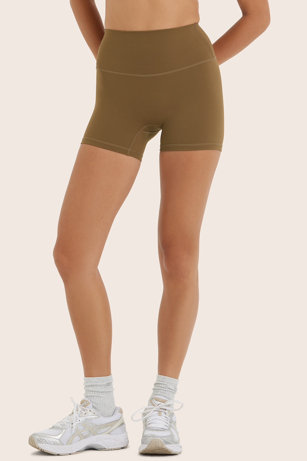 AIRLUXE BREATHE SHORTS - OTTER