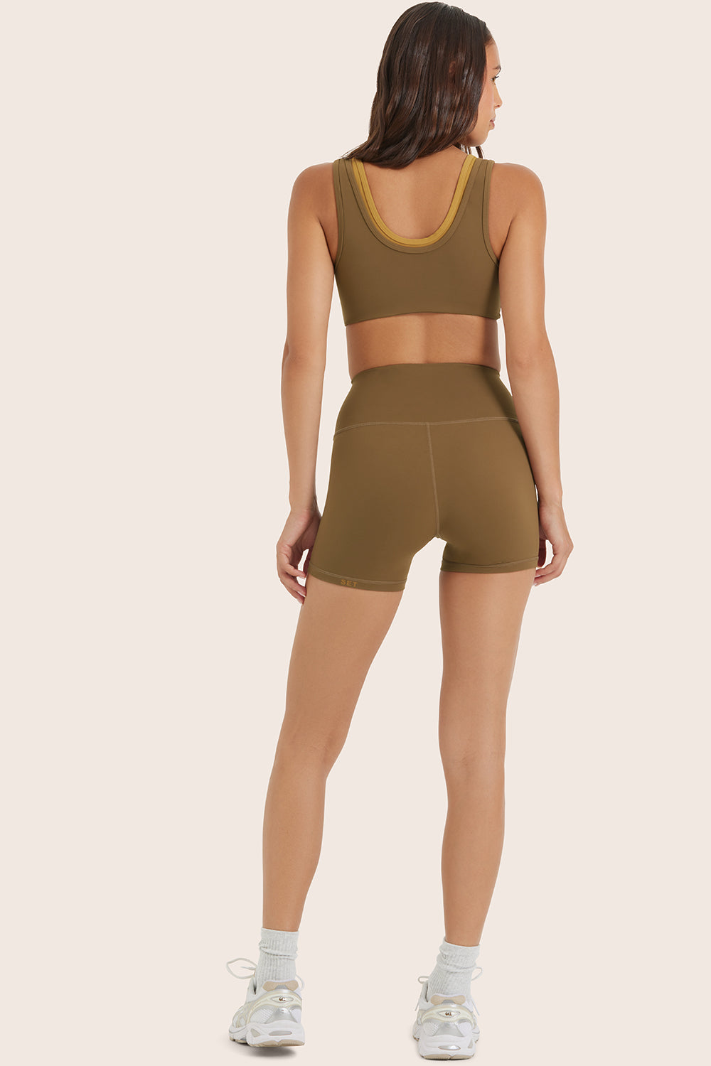 AIRLUXE BREATHE SHORTS - OTTER - Image 3