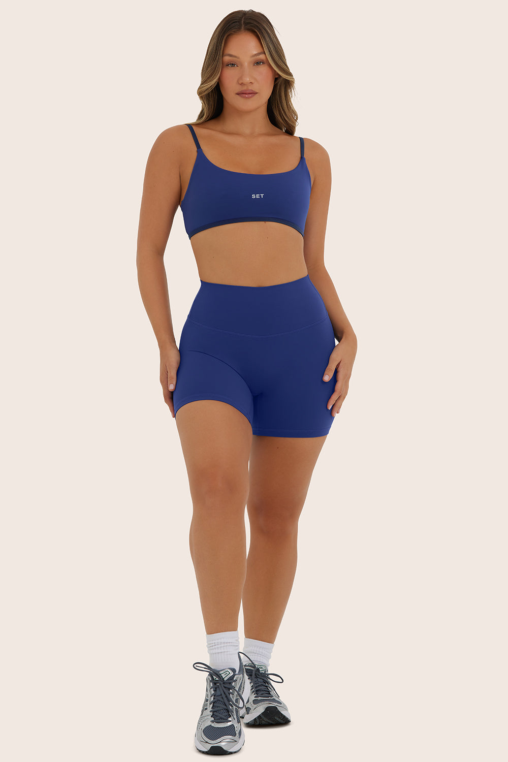 AIRLUXE BREATHE SHORTS - AQUA - Image 3