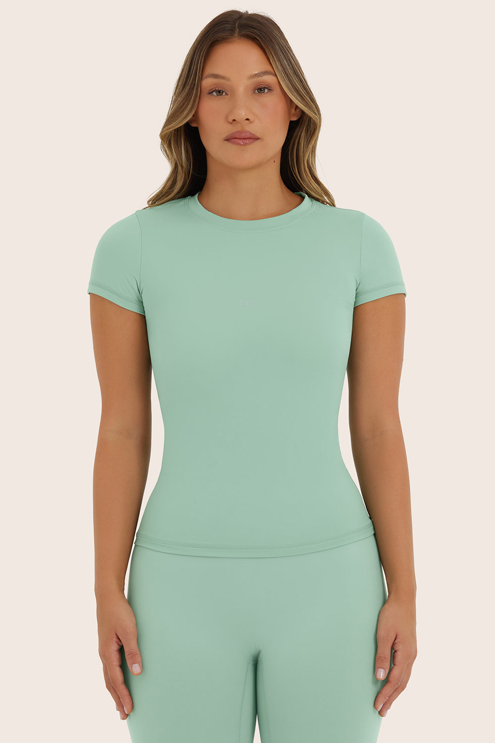 AIRLUXE BREATHE TEE - JULEP - Image 4