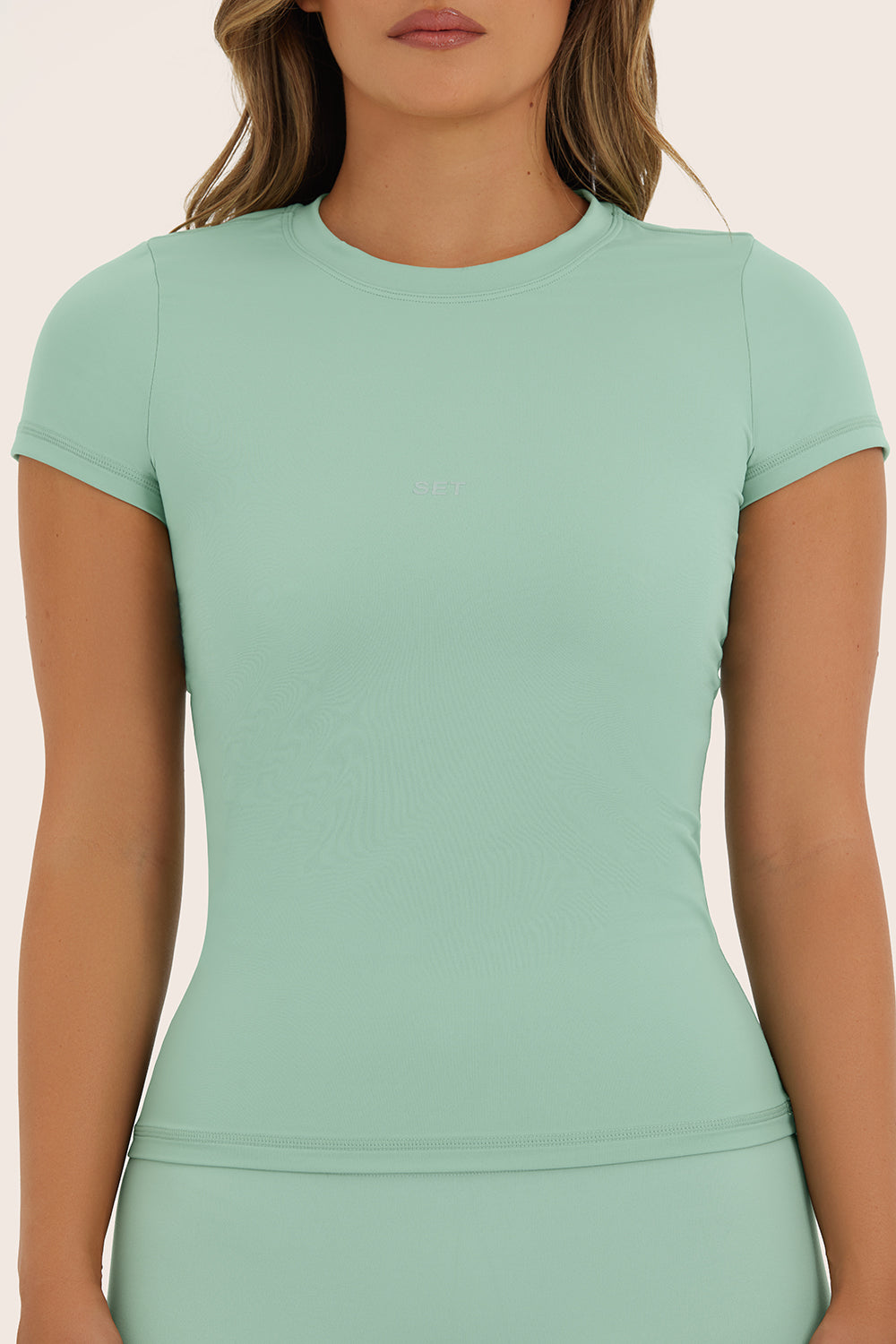 AIRLUXE BREATHE TEE - JULEP - Image 3
