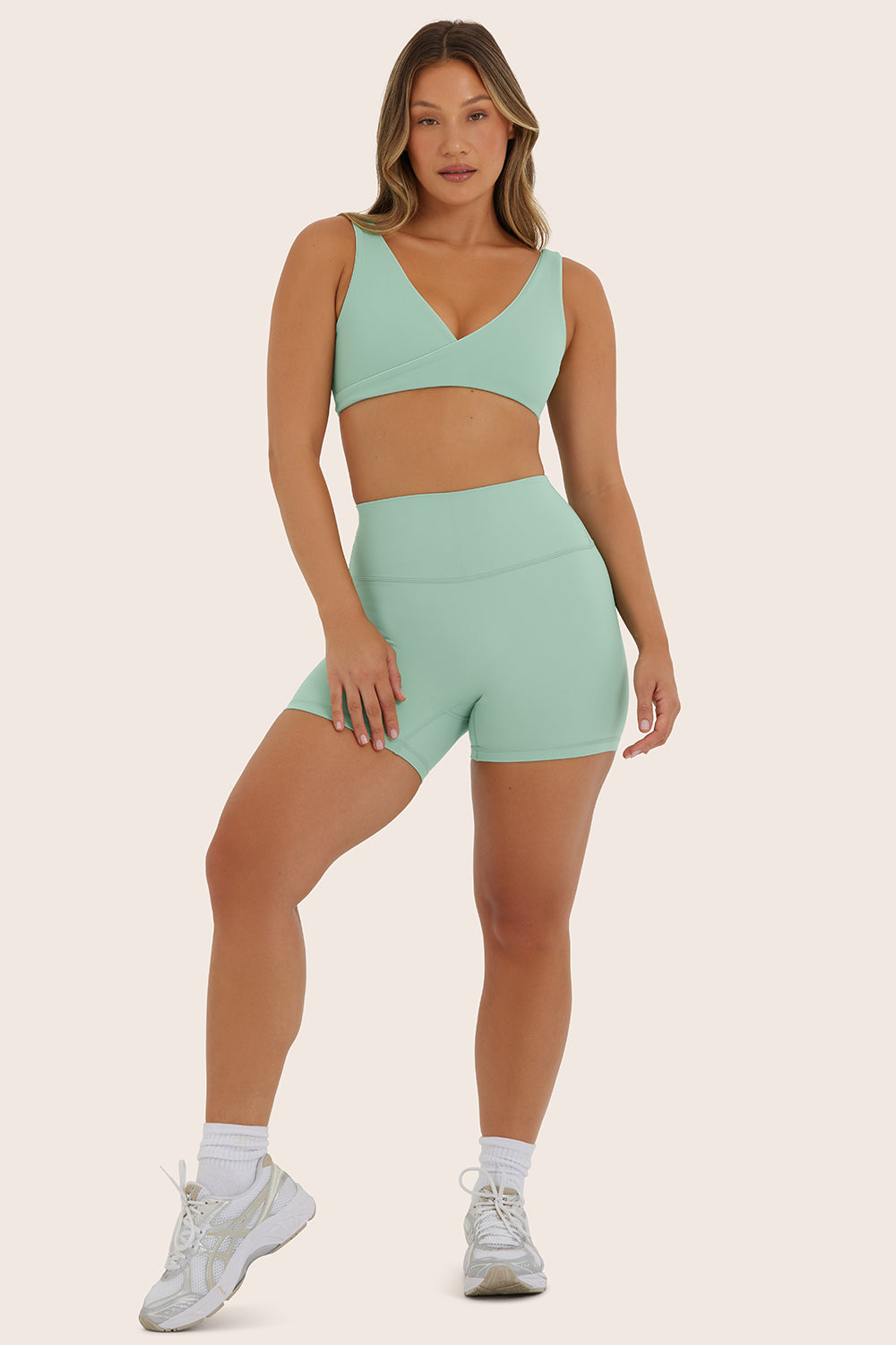AIRLUXE BREATHE SHORTS - JULEP - Image 2
