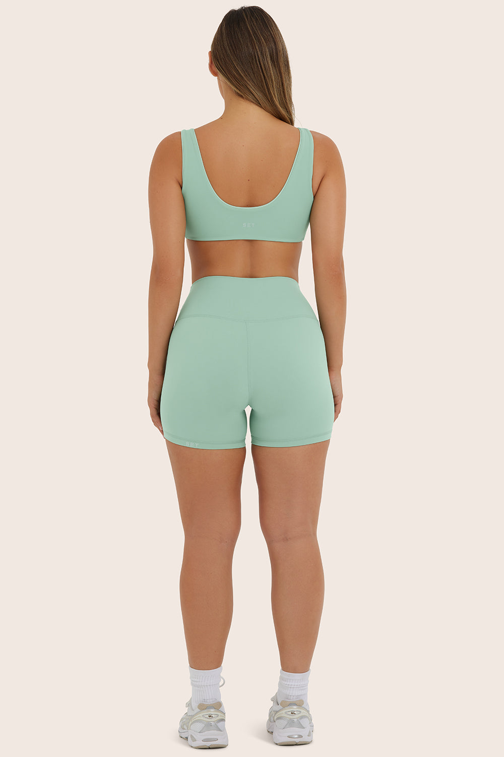 AIRLUXE BREATHE SHORTS - JULEP - Image 3