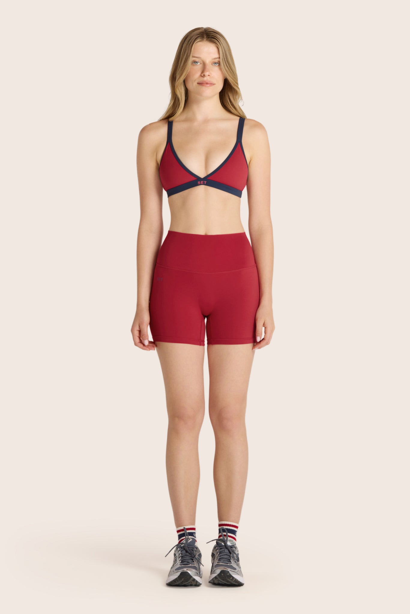 AIRLUXE BREATHE SHORTS - LADYBUG - Image 4