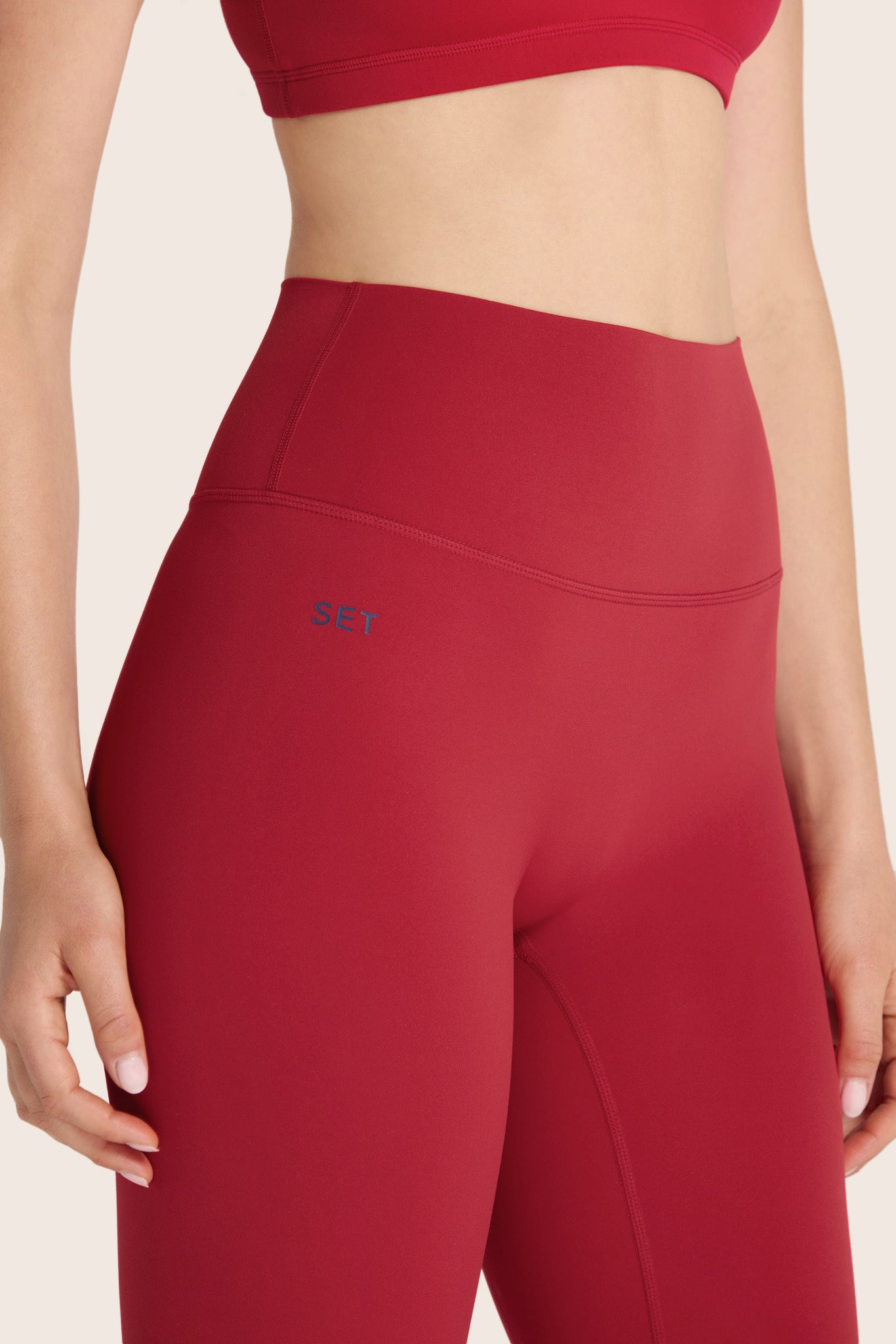 AIRLUXE BREATHE HIGH-RISE LEGGINGS - LADYBUG - Image 4
