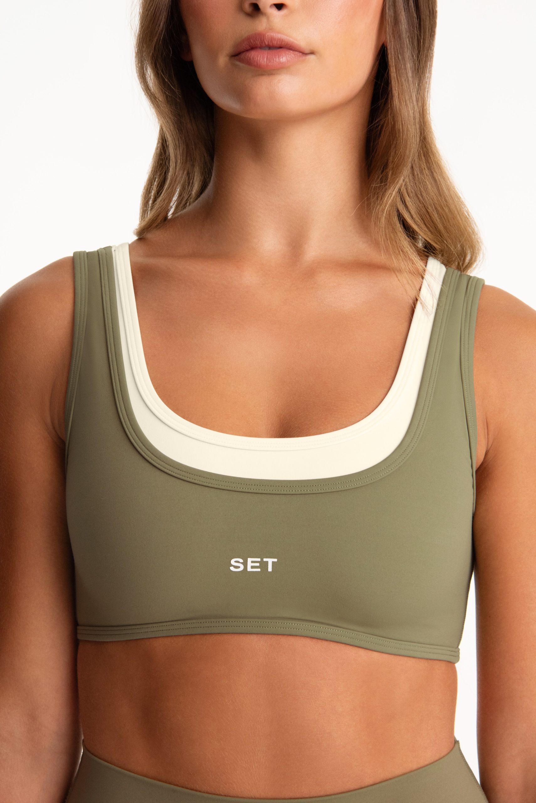 AIRLUXE BREATHE PARKE LAYER SCOOP BRA - BEACHGRASS - Image 4