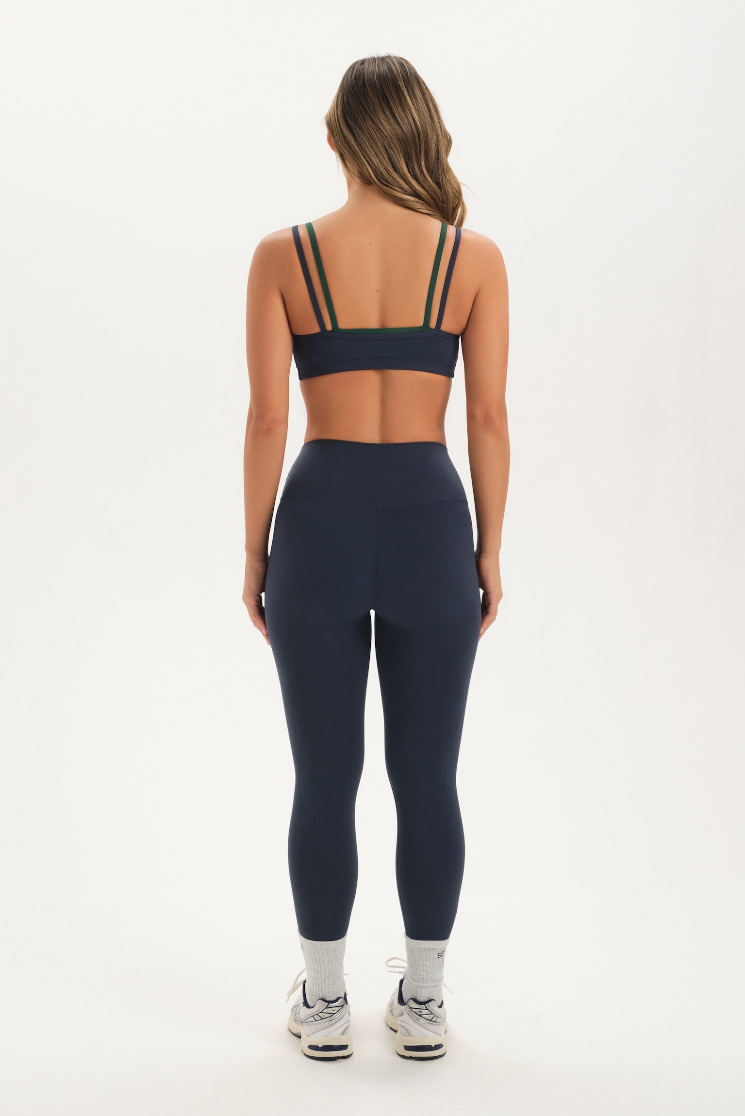 AIRLUXE BREATHE LAYERED MOVE BRA - HOLLY - Image 4