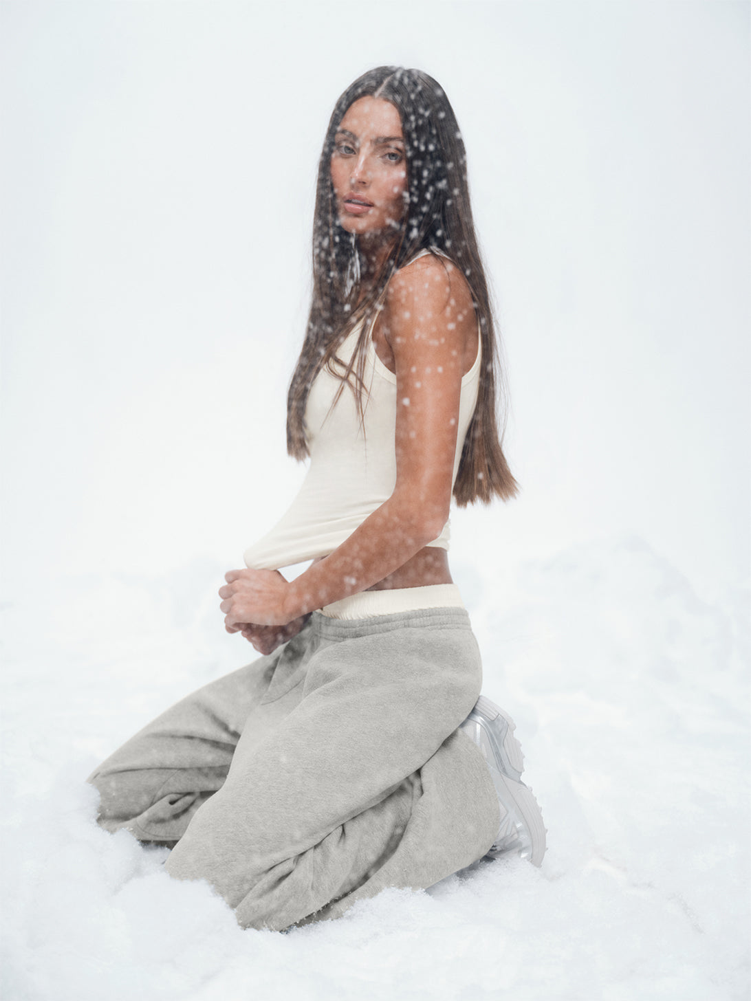 STRETCH COTTON LAYER SCOOP V TANK - DUST - Image 2