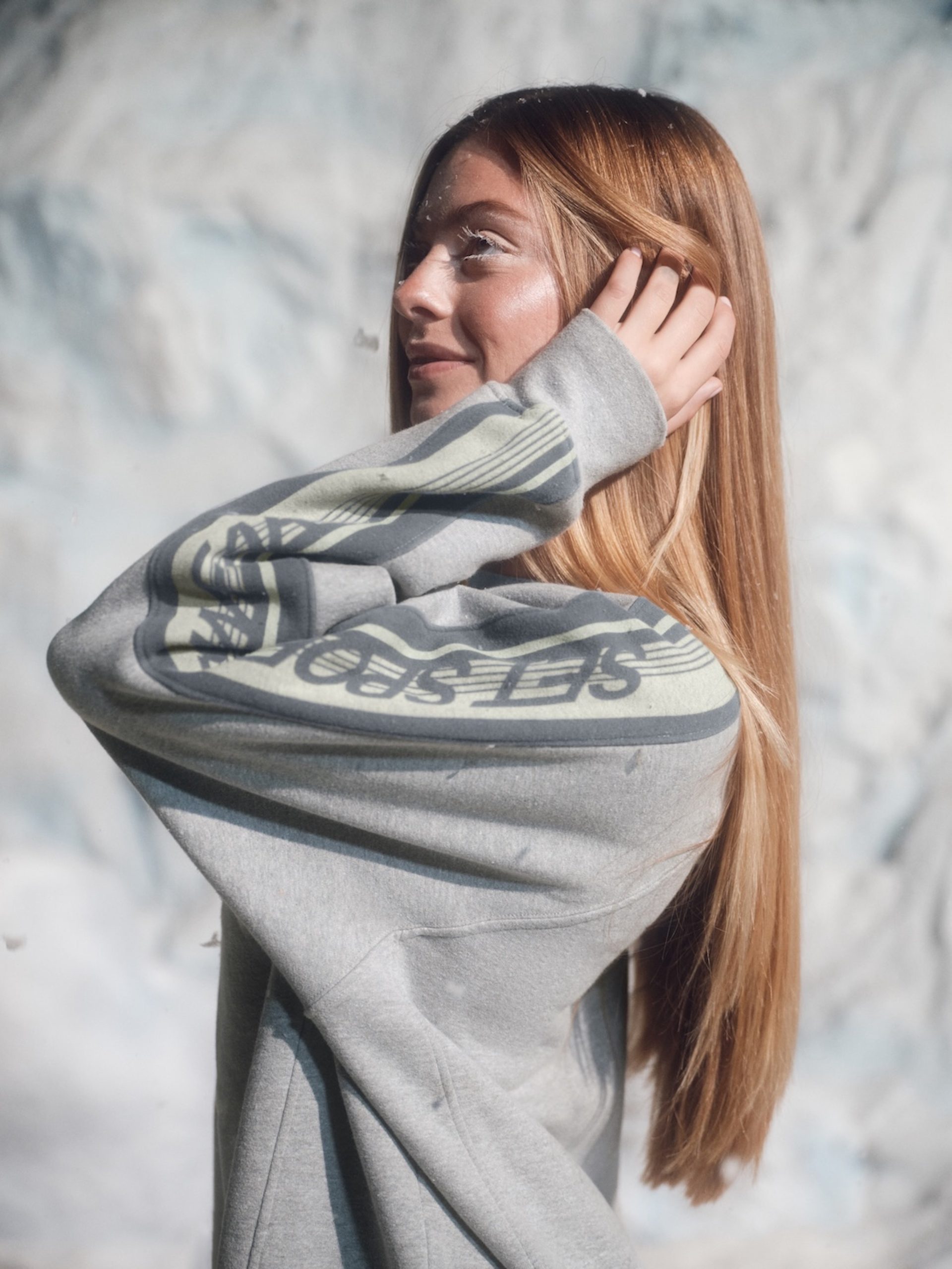 MIDWEIGHT SWEATS STAPLE PANELED CREWNECK - IRON HEATHER GREY/ZUMA - Image 2