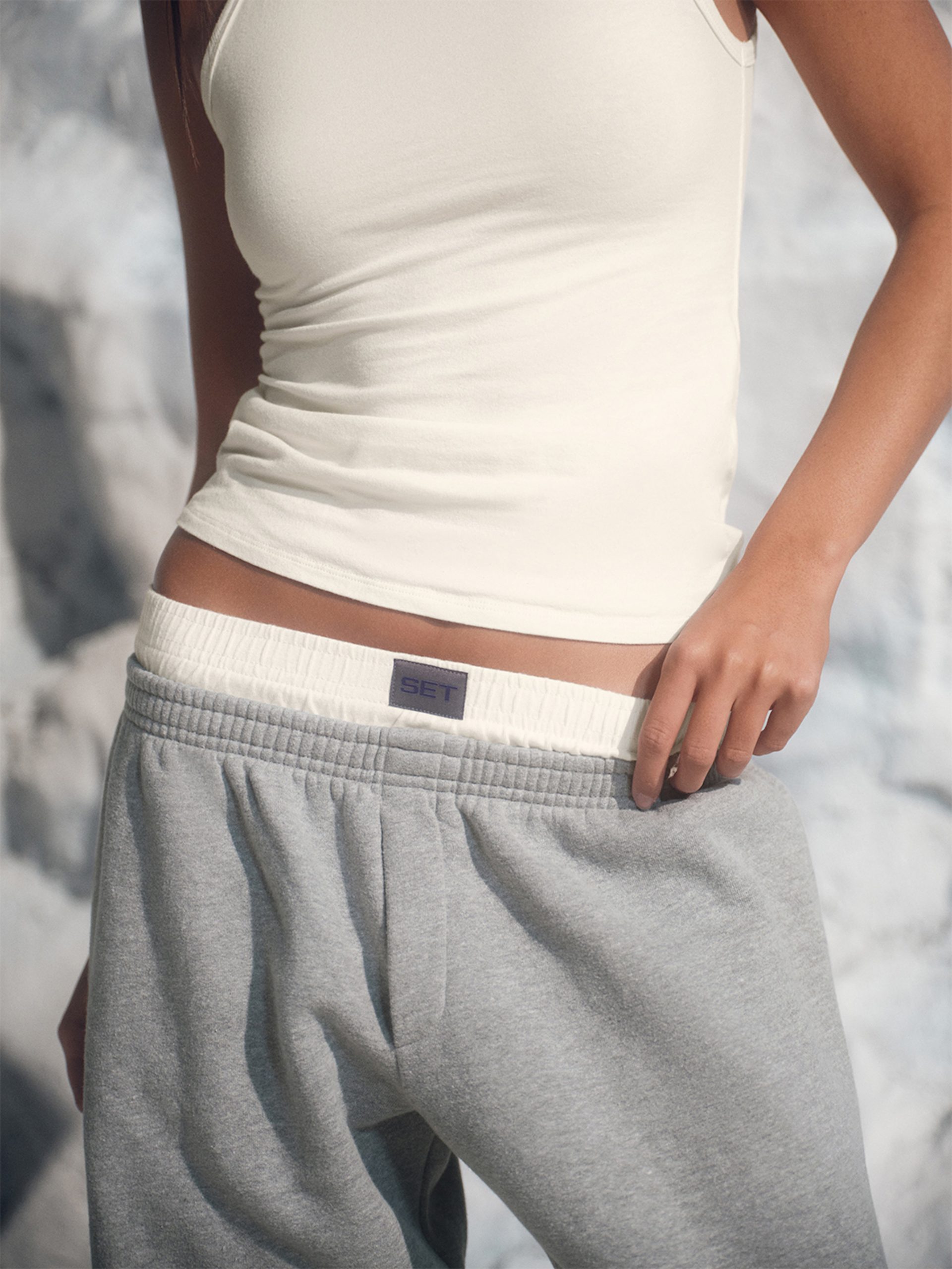 MIDWEIGHT SWEATS STAPLE LAYERED STRAIGHT LEG SWEATS - IRON HEATHER GREY - Image 2