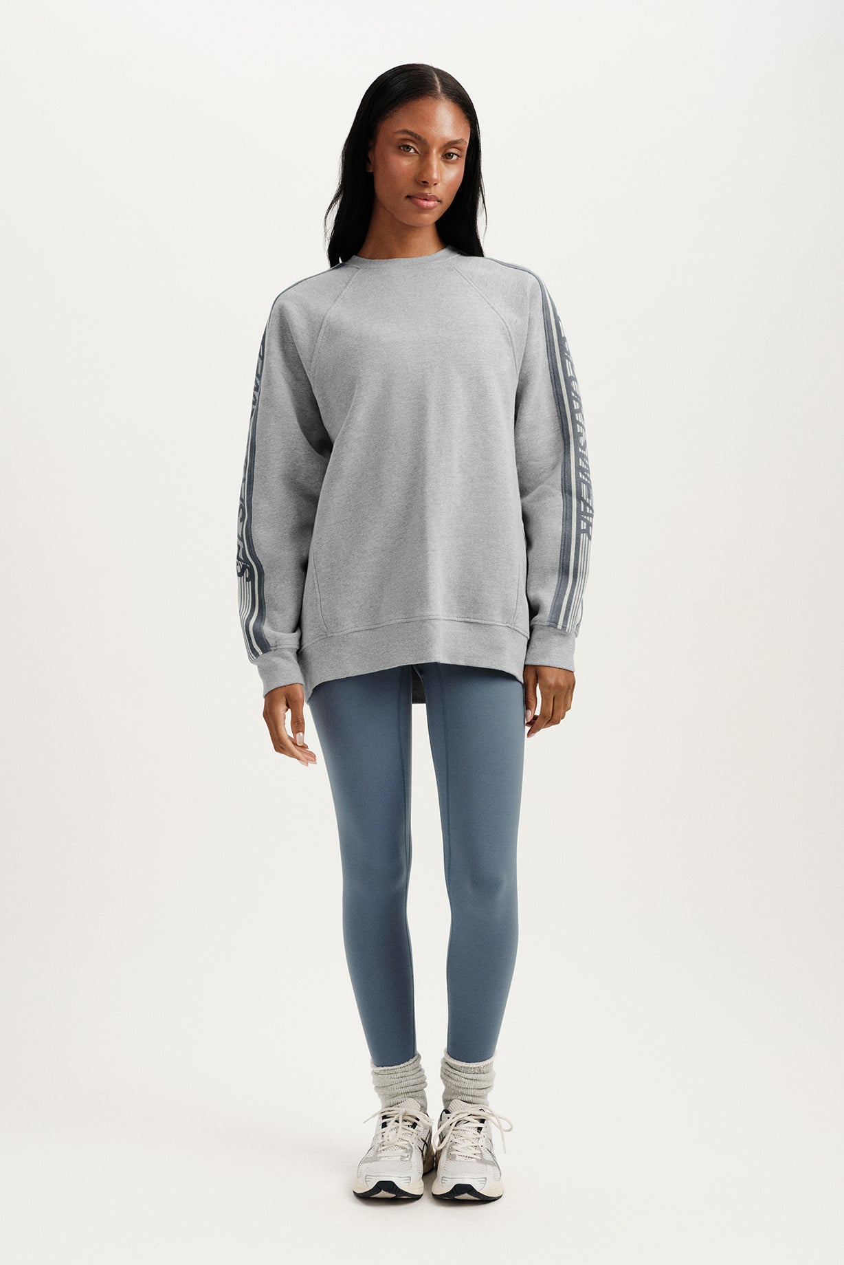 MIDWEIGHT SWEATS STAPLE PANELED CREWNECK - IRON HEATHER GREY/ZUMA - Image 3