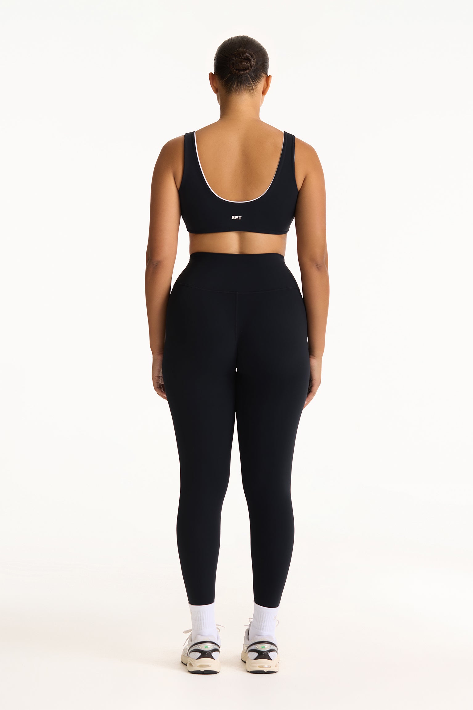 AIRLUXE BREATHE CONTRAST WRAP BRA - ORCA - Image 3