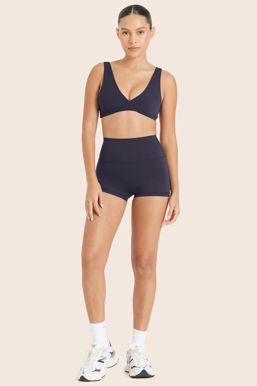 AIRLUXE BREATHE MINI SHORTS - SPADES - Image 4